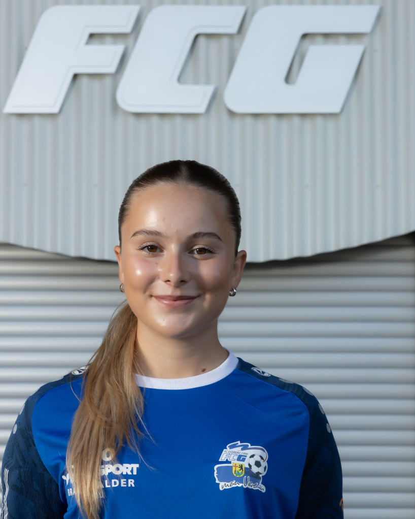 21 Serena Nieto 2004